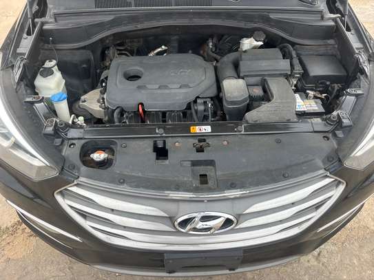Hyundai Santafé venant 2018 full options 2.0L image 14