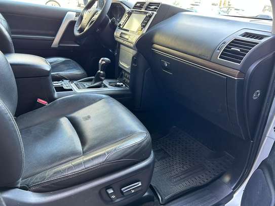Toyota land cruiser prado image 12
