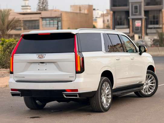 Cadillac Escalade image 13