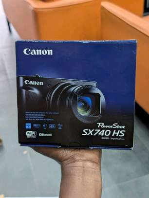 Canon PowerShot SX740 HS image 3