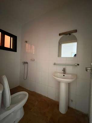 Magnifique appartement de type F4 à louer image 9