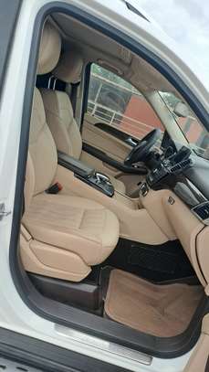 Mercedes Gle 2017 350 V6 super clean image 3