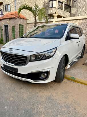 KIA CARNIVAL 2016, 9 places image 3