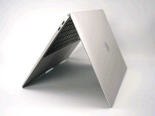 Macbook air M1 image 2