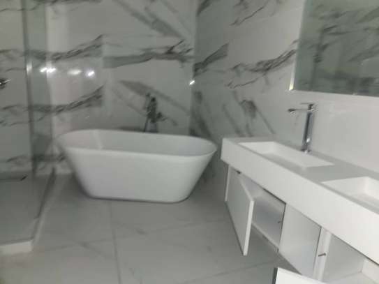 Appartement 5 chambres salon à louer almadies image 9