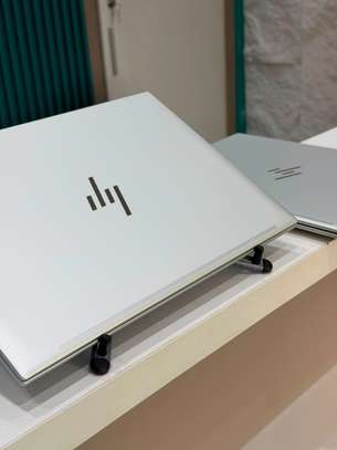 Hp elitebook 840 G9 12 eme génération image 3