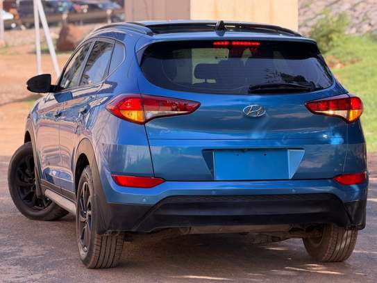 Hyundai Tucson image 4