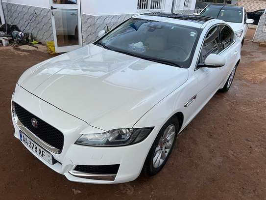 Jaguar XF 2017 full option gasoil image 5