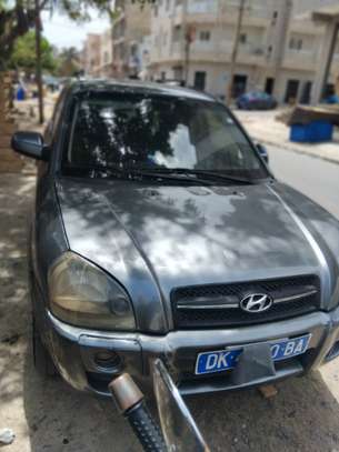 Hyundai voiture compacte gris métallisé économique image 2