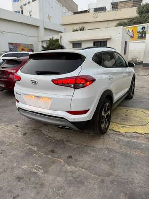HYUNDAI TUCSON SPORT ANNEE 2018 image 12