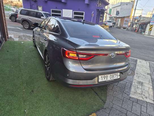 Voiture sm6 image 4