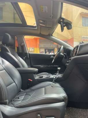 Kia SPORTAGE KX5 image 4