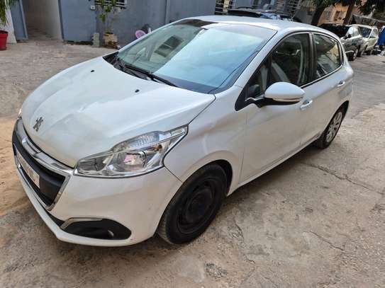 Peugeot 208 très bon état image 2