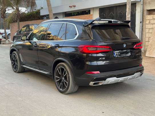 Bmw x5 anne 2019 image 4