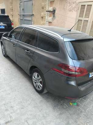 Voiture 308 image 8