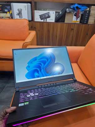 Rog Strix G712LV image 3