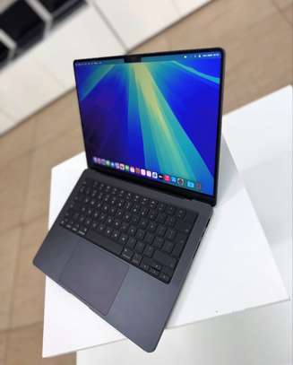 MacBook Pro M4 14 pouces (2024) 1Terra /16Go Ram image 3