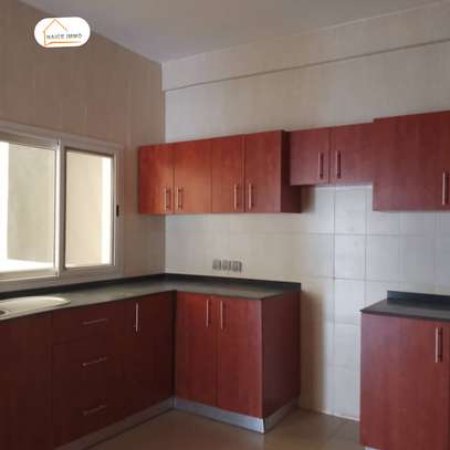 Bel Appartement F3à louer aux Almadies image 4