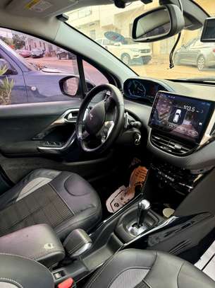 PEUGEOT 2008 année 2017 image 6