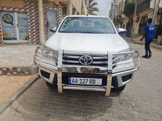 Toyota Hilux Diesel 4x4 Blanc Robustesse image 2