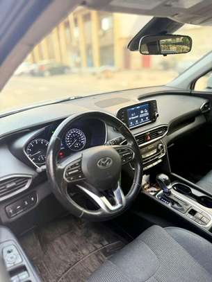 Hyundai Santafe 2020 image 4