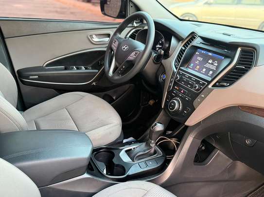 Hyundai Santa Fe 2018 image 5