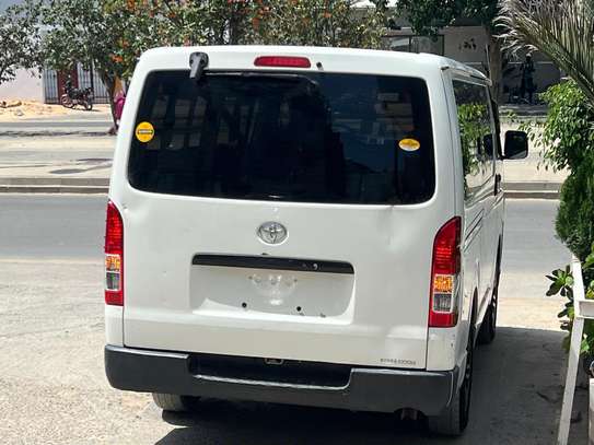 Toyota Hiace 2016 image 15