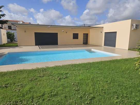 Magnifique villa à vendre Saly Center image 9