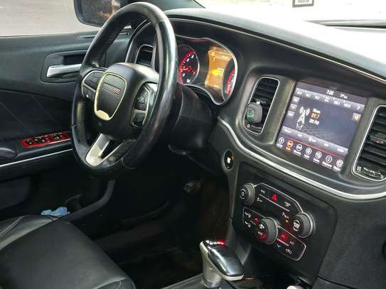 Dodge Charger SXT 2018 image 7