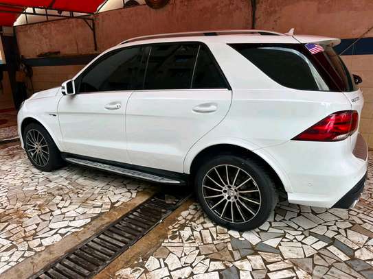 Mercedes GLE 350 image 2