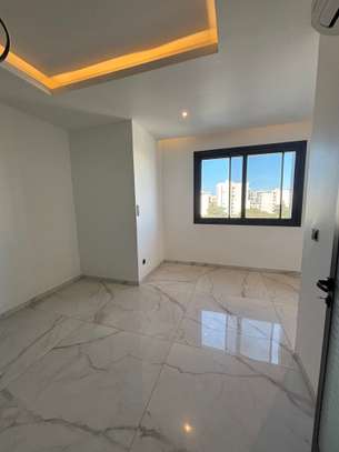 Appartement f3 à louer au point e image 3