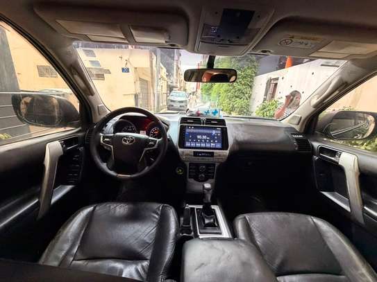 TOYOTA LAND CRUISER 2019 image 12