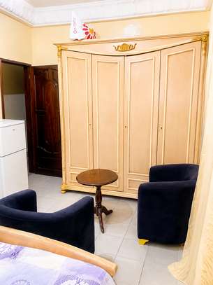 CHAMBRE MEUBLEE  A SACRE COEUR 2 image 4
