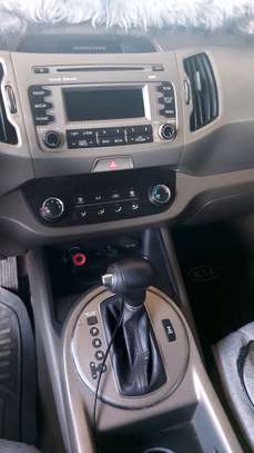 KIA Autoradio intégré avec commandes climatisation image 3