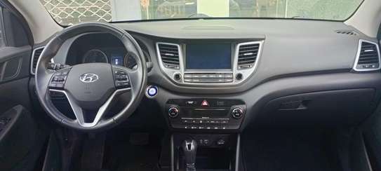 Hyundai Tucson 2017 SUV image 9