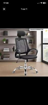 Chaise gamer bureau ergonomique noir blanc avec coussin image 7