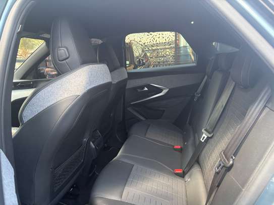 Peugeot 3008 quasi  neuf image 5
