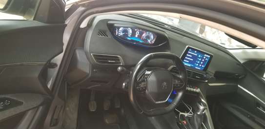 Peugeot 3008 image 3