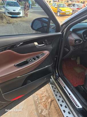 HYUNDAI SANTA FE 2019 image 5