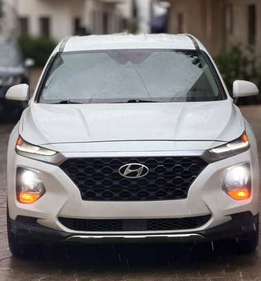 Hyundai santafe 2019 image 2
