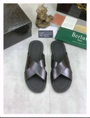 Sandale de luxe Berluti, Versace Louis VuittonHermès homme image 7