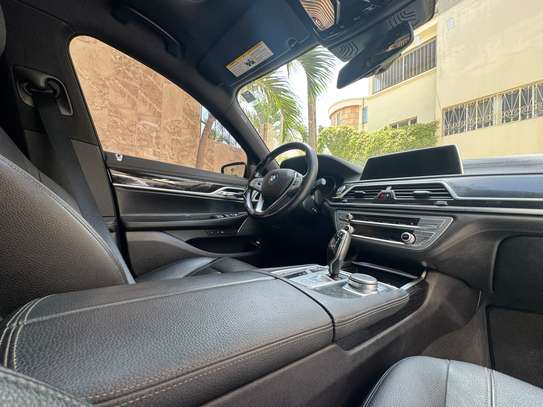 BMW serie7 Anne 2019 image 8