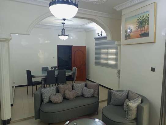 Magnifique studio meublé Marie Ibou Cité poste Djily Mbay image 4