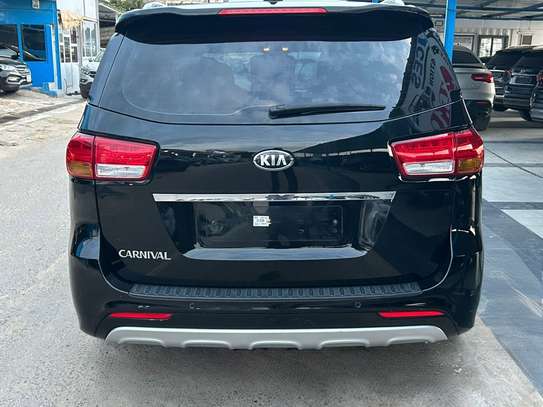 Kia Carnival luxe 9 places diesel 2017 image 15