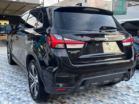 Mitsubishi OUTLANDER RVR image 9