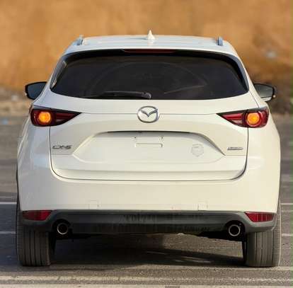 Mazda CX-5 2018 SUV Blanc fiable et élégant image 12