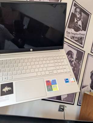 HP Pavilion/i7 11th gen /512gb /16gb ram image 7