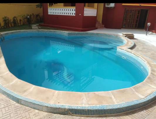 Belle villa avec piscine aux almadies ( Phillipe Maurice ) image 8