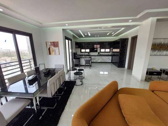 Almadies –  F5 de 300 m² – un appartement par palier image 2