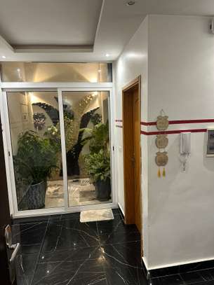 Appartement meublé de 3 pièces RDC à Keur Massar image 3